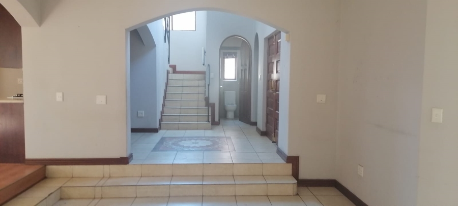 To Let 3 Bedroom Property for Rent in Radiokop Gauteng