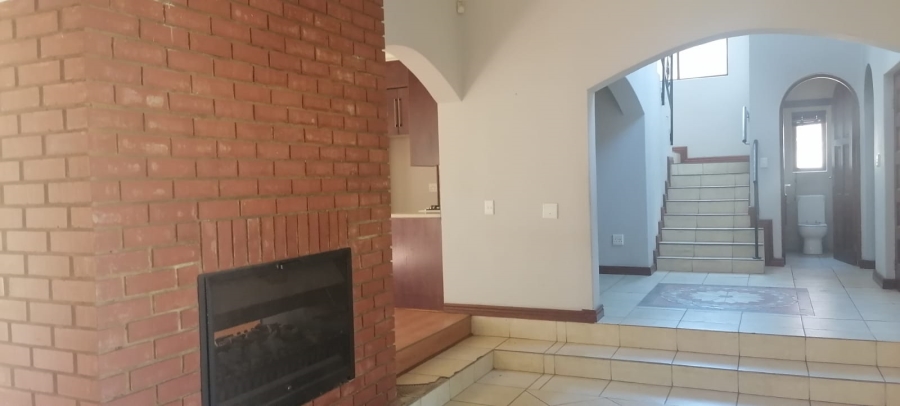 To Let 3 Bedroom Property for Rent in Radiokop Gauteng