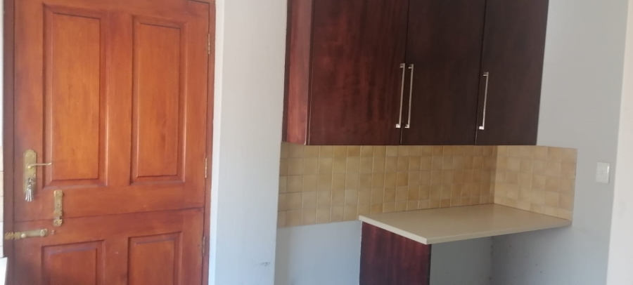 To Let 3 Bedroom Property for Rent in Radiokop Gauteng