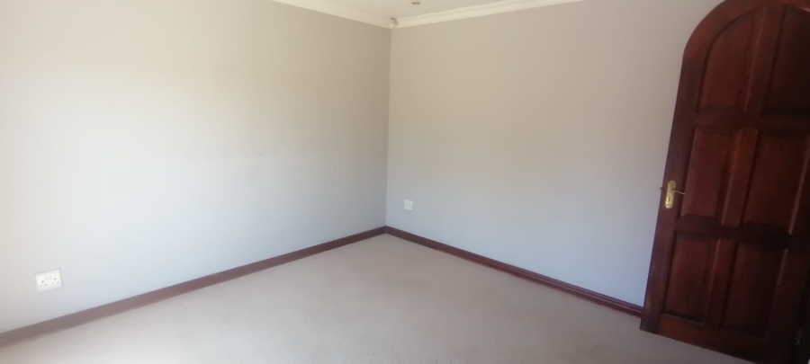 To Let 3 Bedroom Property for Rent in Radiokop Gauteng