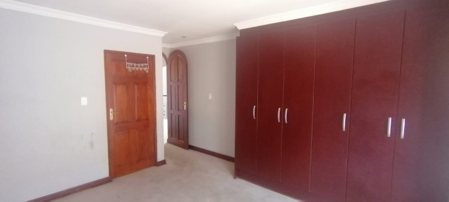 To Let 3 Bedroom Property for Rent in Radiokop Gauteng