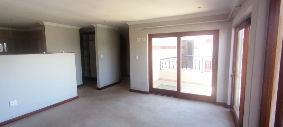 To Let 3 Bedroom Property for Rent in Radiokop Gauteng