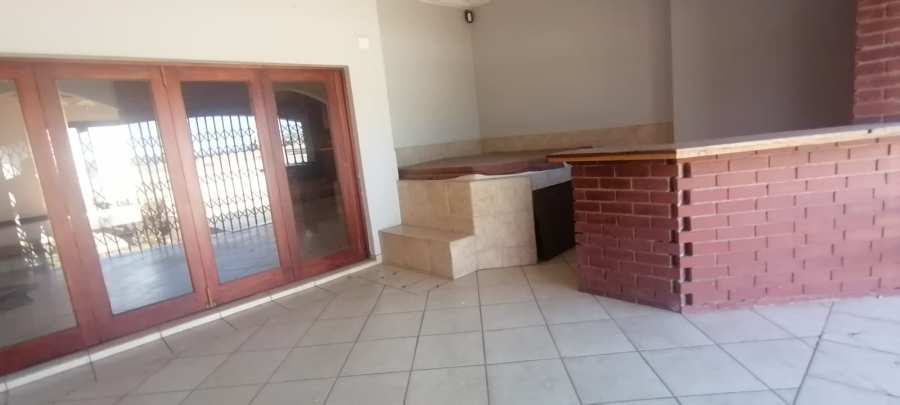 To Let 3 Bedroom Property for Rent in Radiokop Gauteng