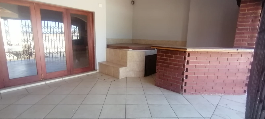 To Let 3 Bedroom Property for Rent in Radiokop Gauteng