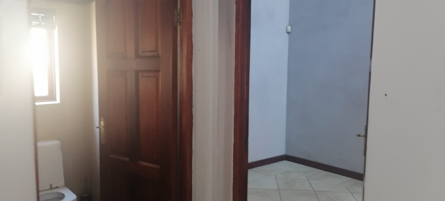 To Let 3 Bedroom Property for Rent in Radiokop Gauteng