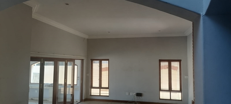 To Let 3 Bedroom Property for Rent in Radiokop Gauteng