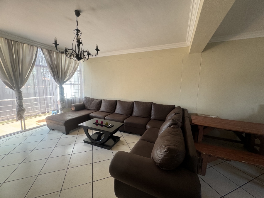 To Let 3 Bedroom Property for Rent in Lambton Gauteng