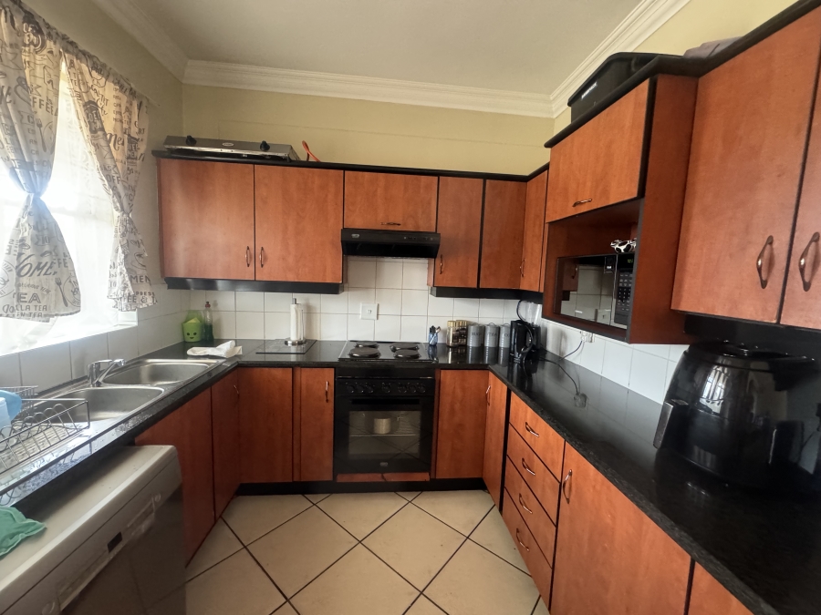 To Let 3 Bedroom Property for Rent in Lambton Gauteng