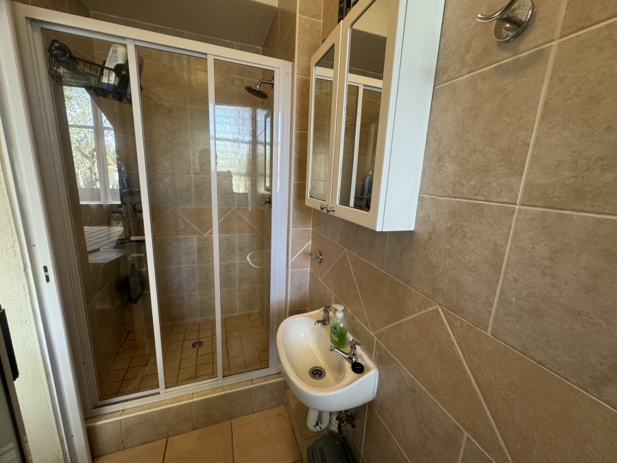 To Let 3 Bedroom Property for Rent in Lambton Gauteng