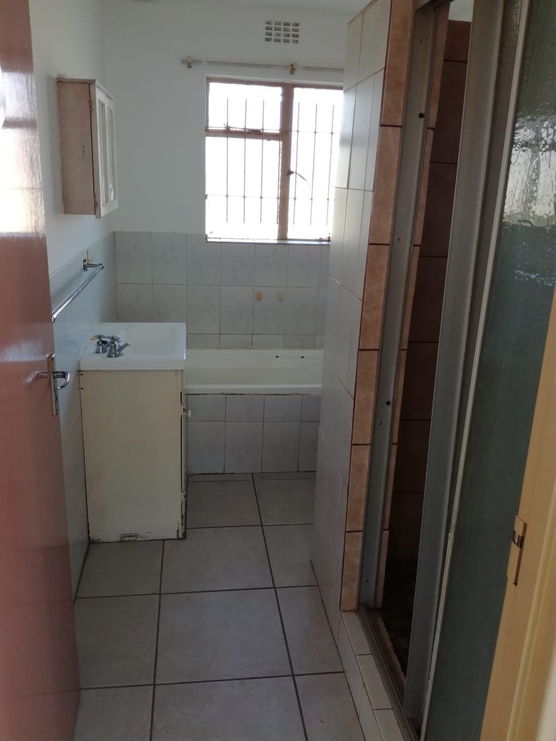 To Let 1 Bedroom Property for Rent in Three Rivers Gauteng