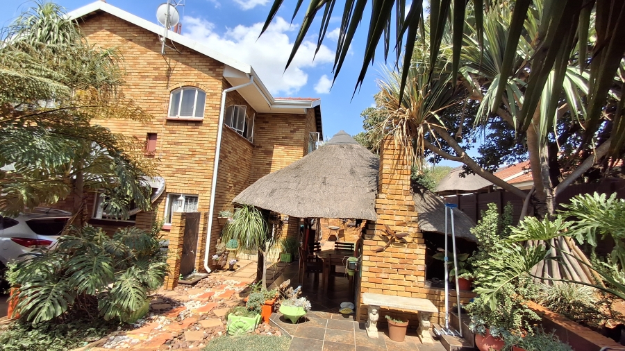 3 Bedroom Property for Sale in Wonderboom Gauteng