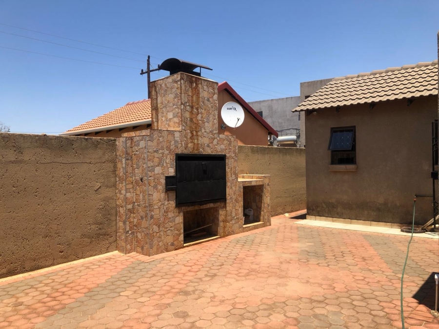 3 Bedroom Property for Sale in Protea Glen Gauteng