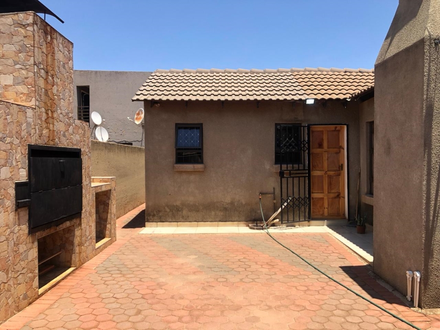 3 Bedroom Property for Sale in Protea Glen Gauteng