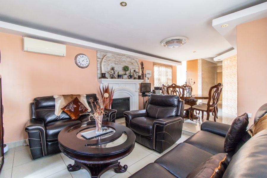 3 Bedroom Property for Sale in Protea Glen Gauteng