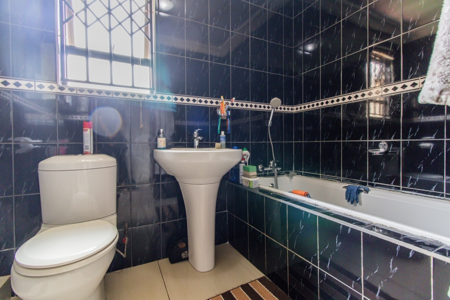 3 Bedroom Property for Sale in Protea Glen Gauteng