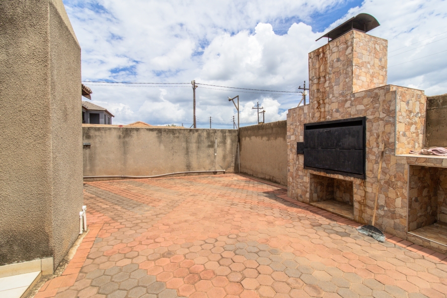 3 Bedroom Property for Sale in Protea Glen Gauteng