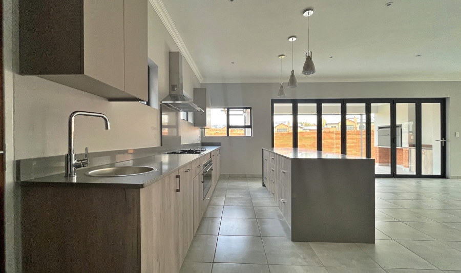 4 Bedroom Property for Sale in Six Fountains Residential Estate Gauteng