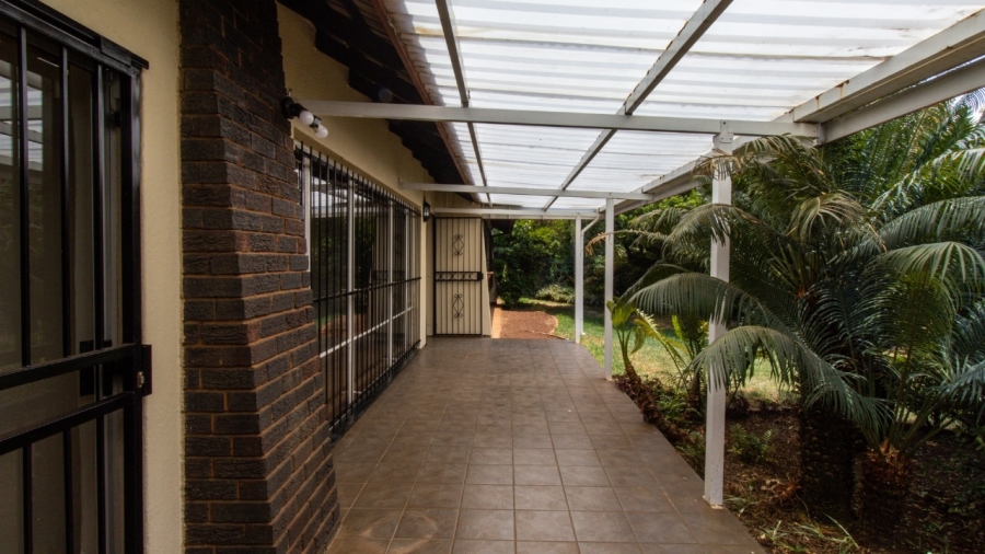 5 Bedroom Property for Sale in Wierda Park Gauteng