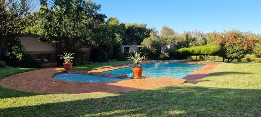 7 Bedroom Property for Sale in Cornwall Hill Gauteng