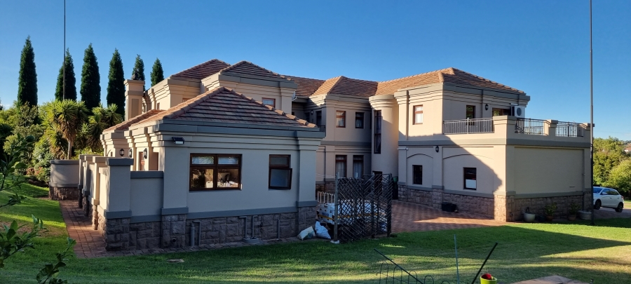 7 Bedroom Property for Sale in Cornwall Hill Gauteng