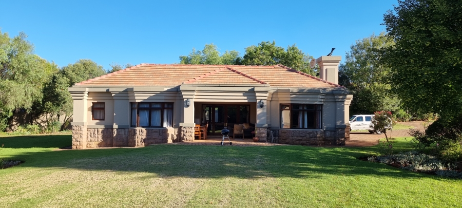 7 Bedroom Property for Sale in Cornwall Hill Gauteng