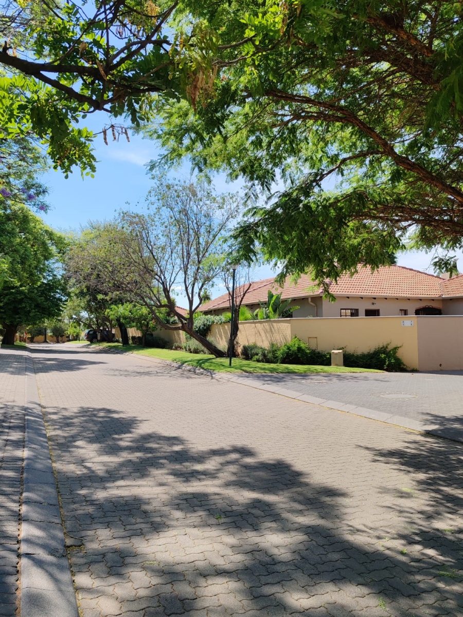 To Let 3 Bedroom Property for Rent in Noordwyk Gauteng