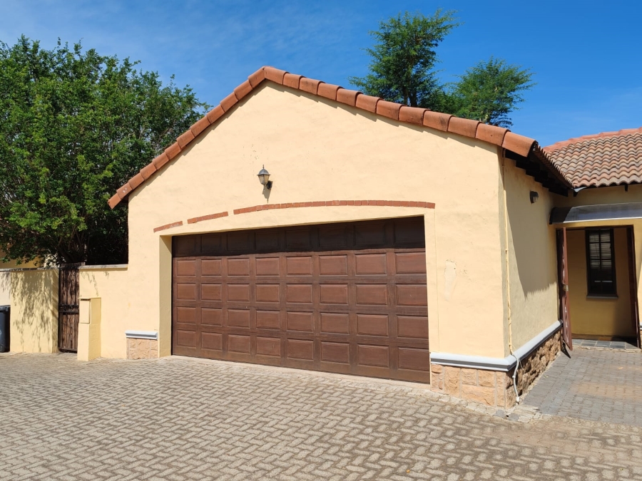 To Let 3 Bedroom Property for Rent in Noordwyk Gauteng