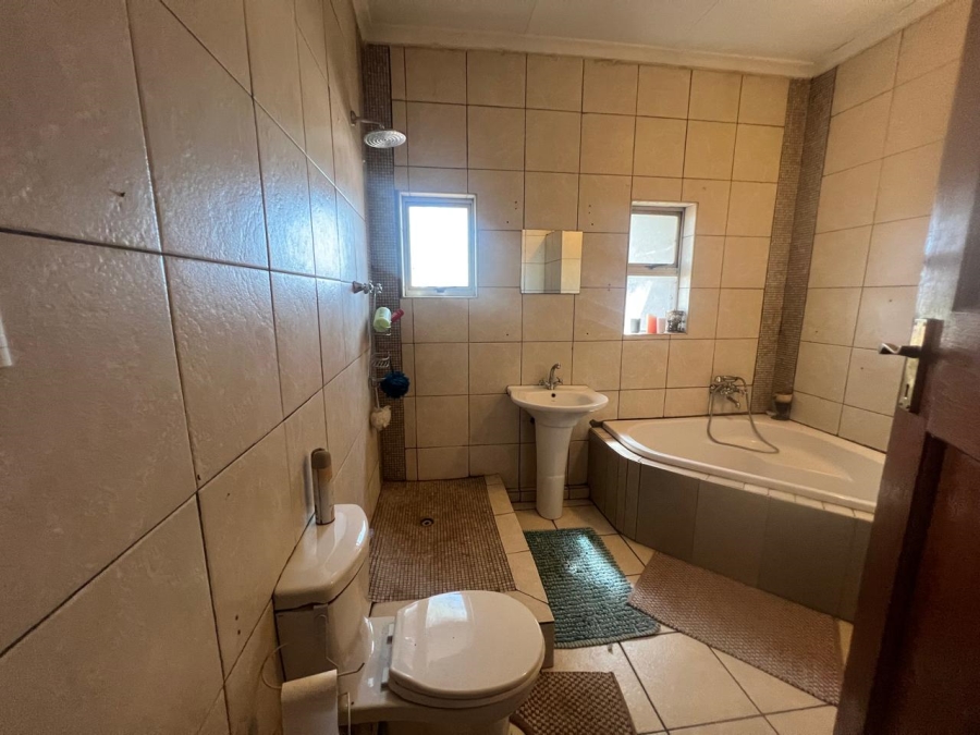 3 Bedroom Property for Sale in Rothdene Gauteng