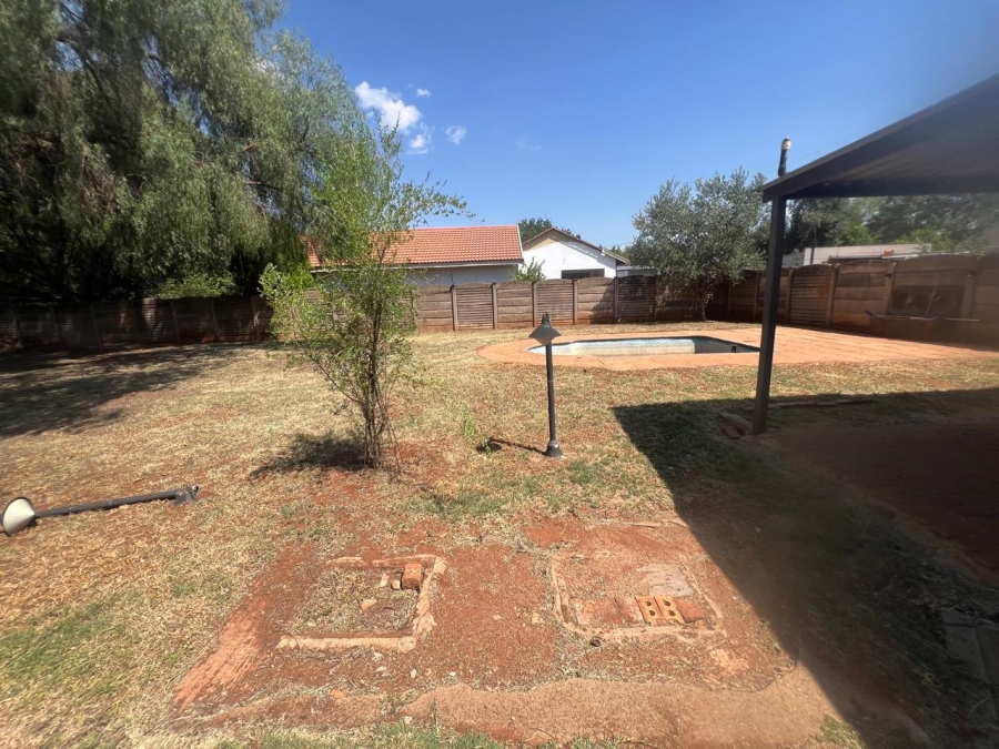 3 Bedroom Property for Sale in Rothdene Gauteng