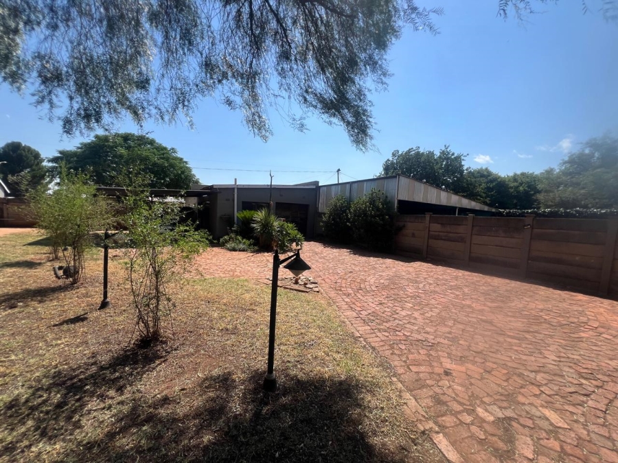 3 Bedroom Property for Sale in Rothdene Gauteng