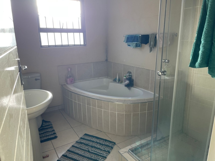 To Let 3 Bedroom Property for Rent in Vanderbijlpark CE 3 Gauteng