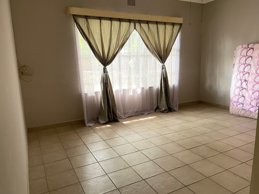 To Let 1 Bedroom Property for Rent in Houtkop A H Gauteng