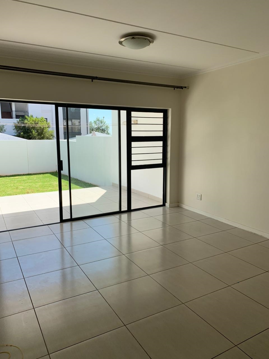 To Let 3 Bedroom Property for Rent in Greenstone Ridge Gauteng