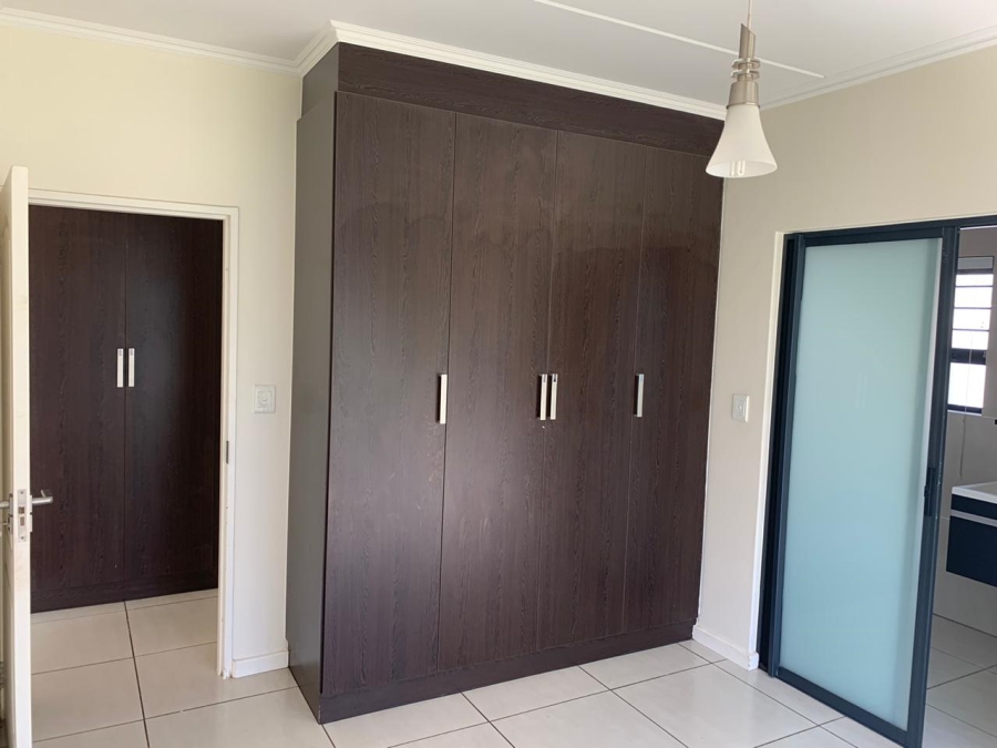 To Let 3 Bedroom Property for Rent in Greenstone Ridge Gauteng