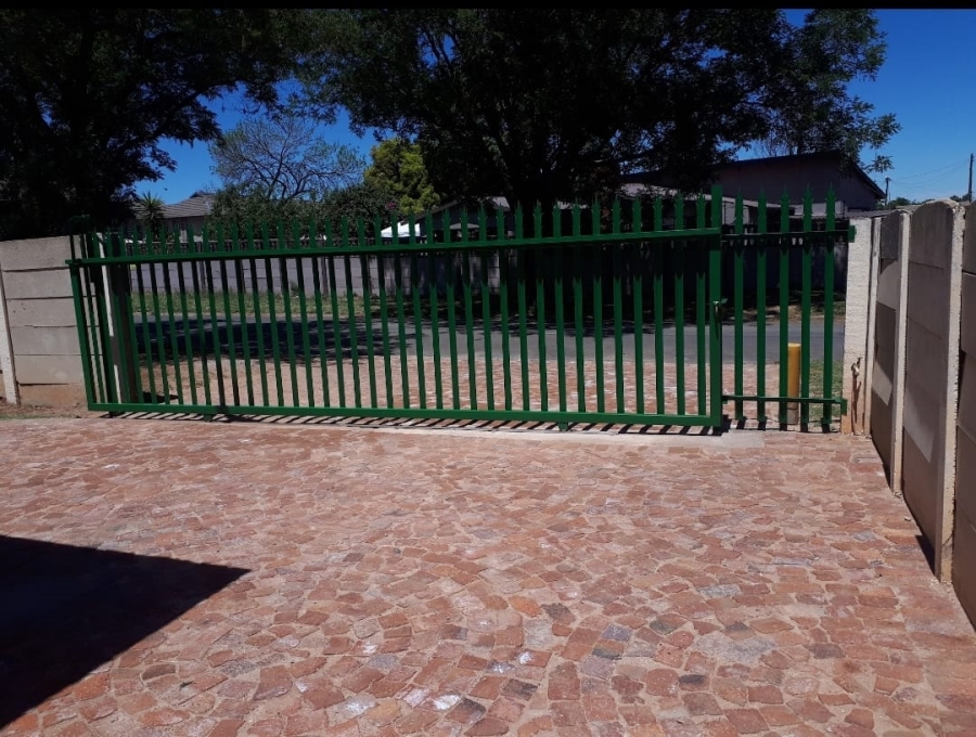 3 Bedroom Property for Sale in Minnebron Gauteng