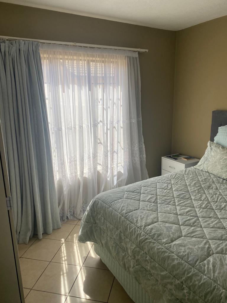 To Let 2 Bedroom Property for Rent in Mooikloof Ridge Gauteng