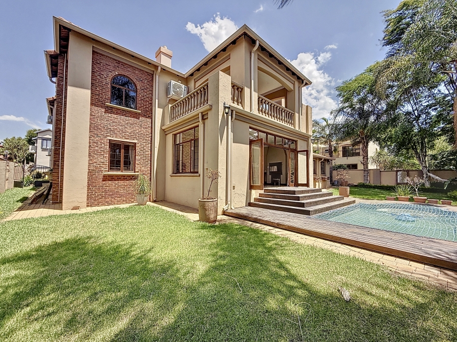 5 Bedroom Property for Sale in Mooikloof Gardens Gauteng