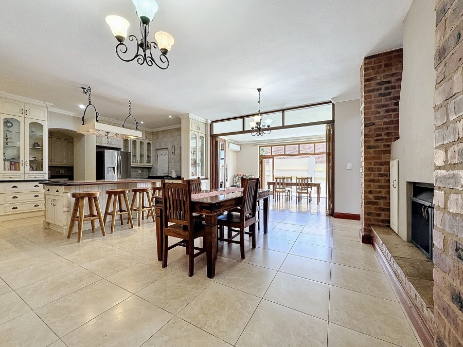 5 Bedroom Property for Sale in Mooikloof Gardens Gauteng