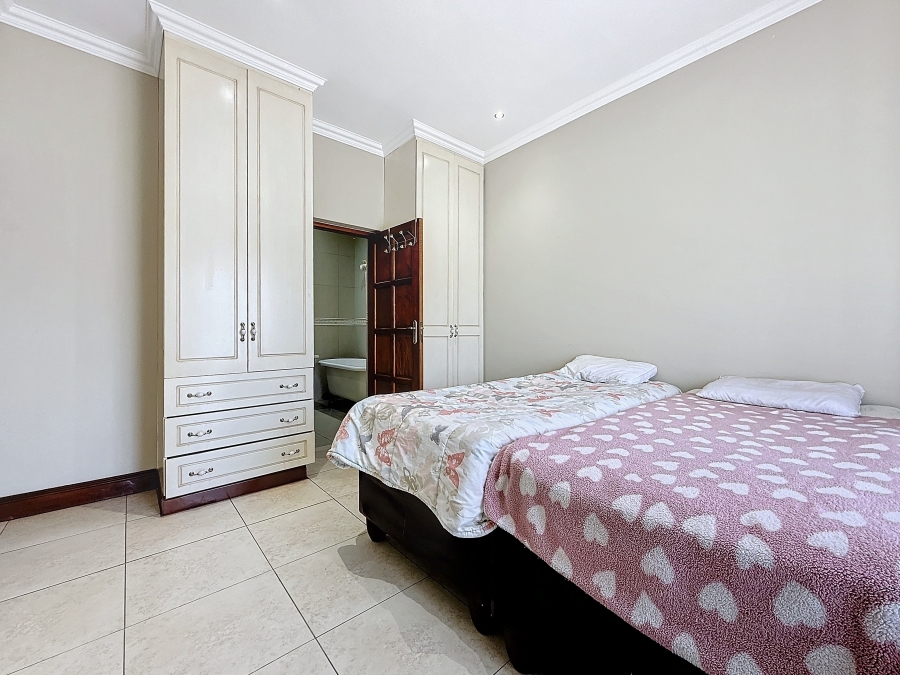 5 Bedroom Property for Sale in Mooikloof Gardens Gauteng