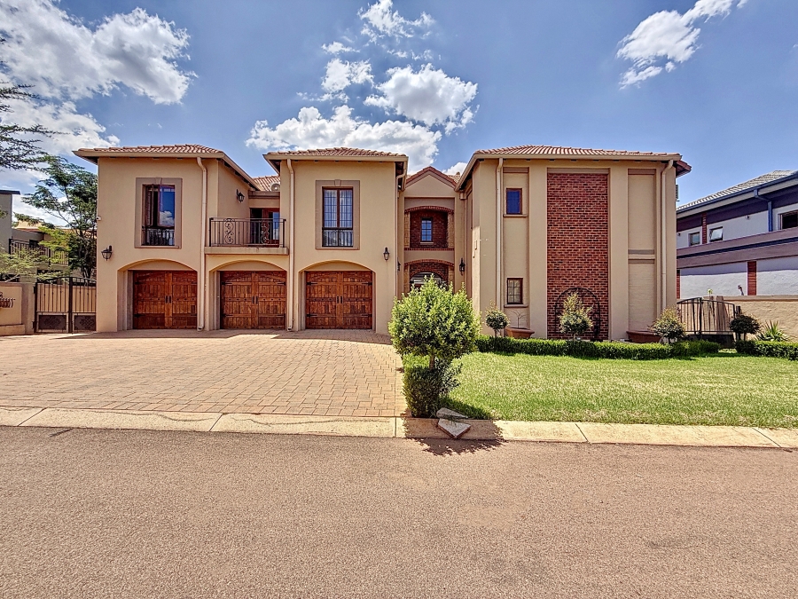 5 Bedroom Property for Sale in Mooikloof Gardens Gauteng