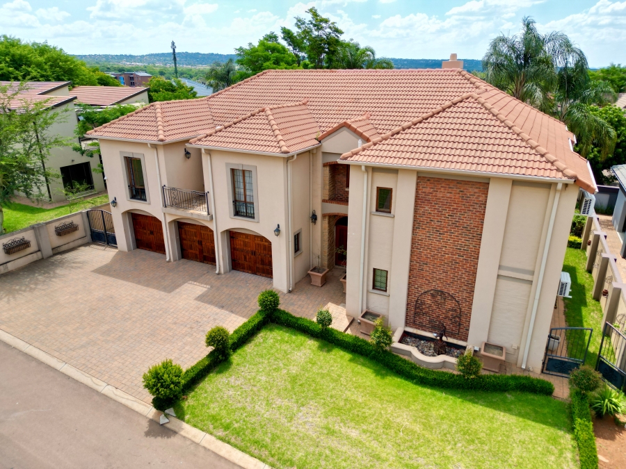 5 Bedroom Property for Sale in Mooikloof Gardens Gauteng