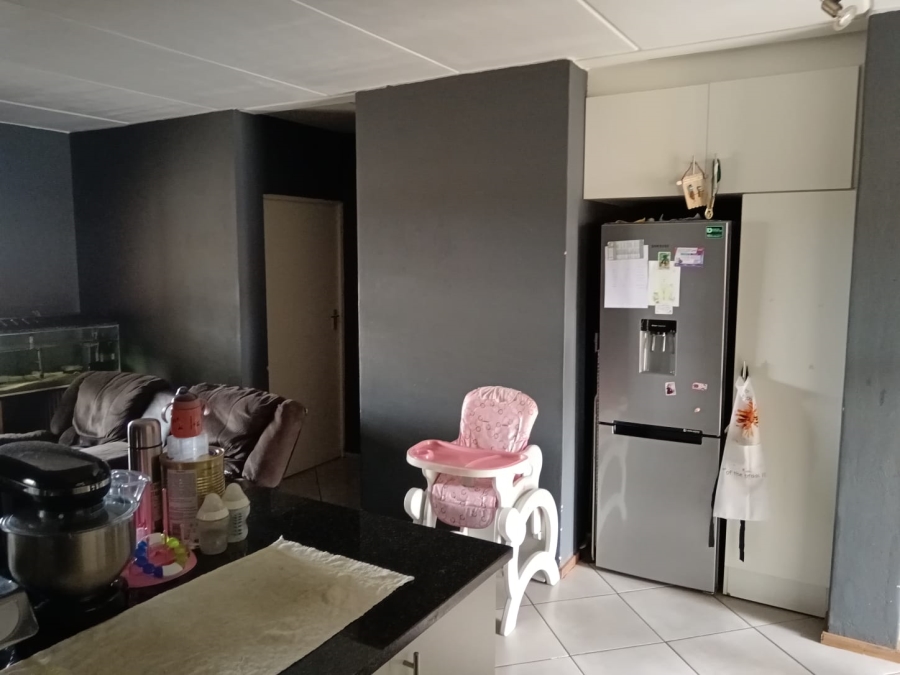 2 Bedroom Property for Sale in Albertsdal Gauteng