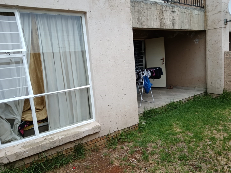 2 Bedroom Property for Sale in Albertsdal Gauteng