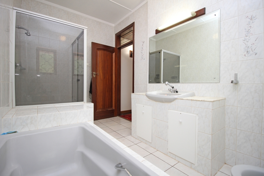 4 Bedroom Property for Sale in Houghton Estate Gauteng