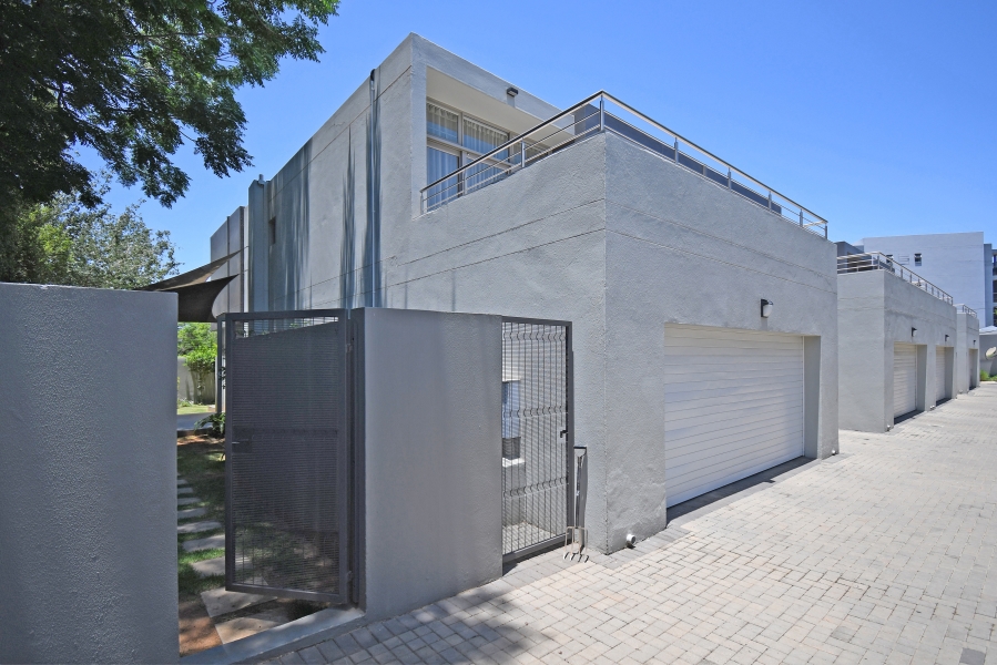 3 Bedroom Property for Sale in Hurlingham Gauteng