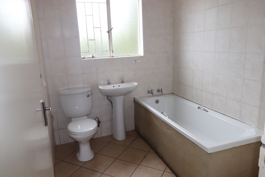 To Let 2 Bedroom Property for Rent in Edleen Gauteng