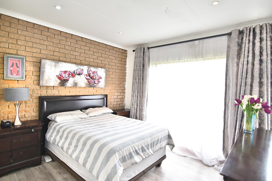 4 Bedroom Property for Sale in Randjesfontein A H Gauteng