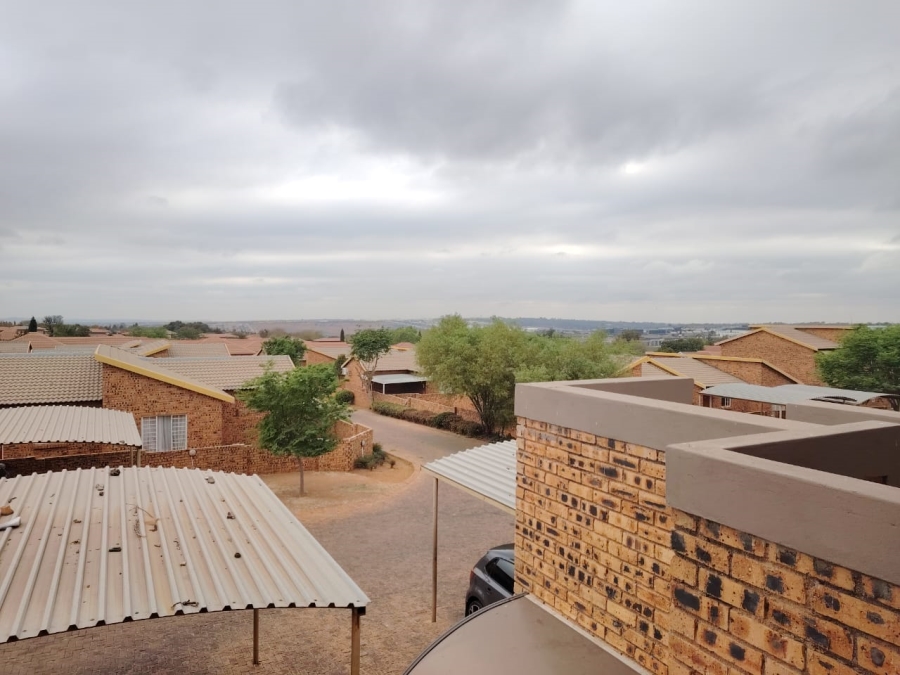 3 Bedroom Property for Sale in Erand Gardens Gauteng