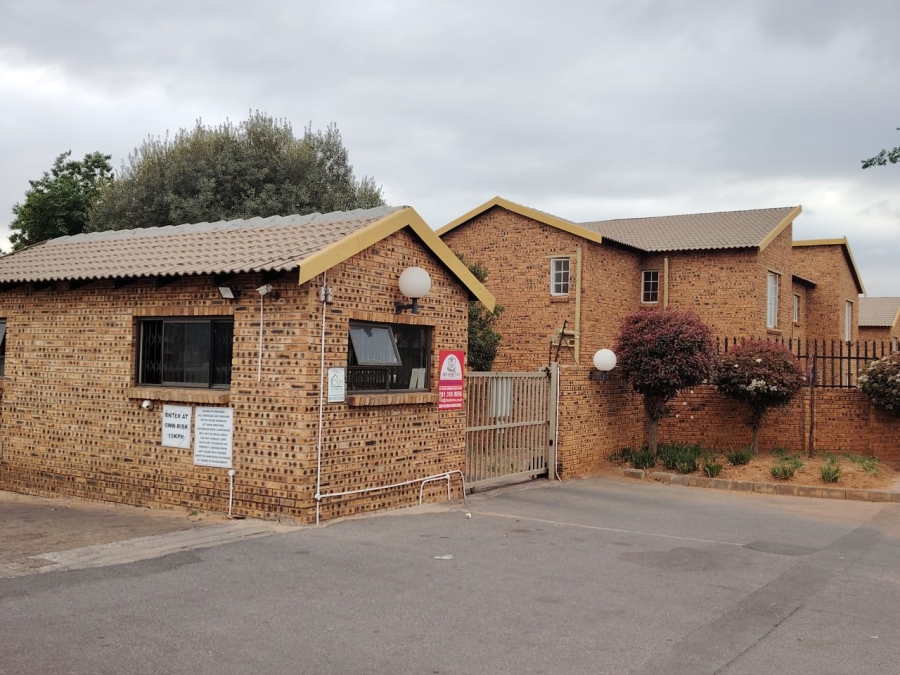 3 Bedroom Property for Sale in Erand Gardens Gauteng