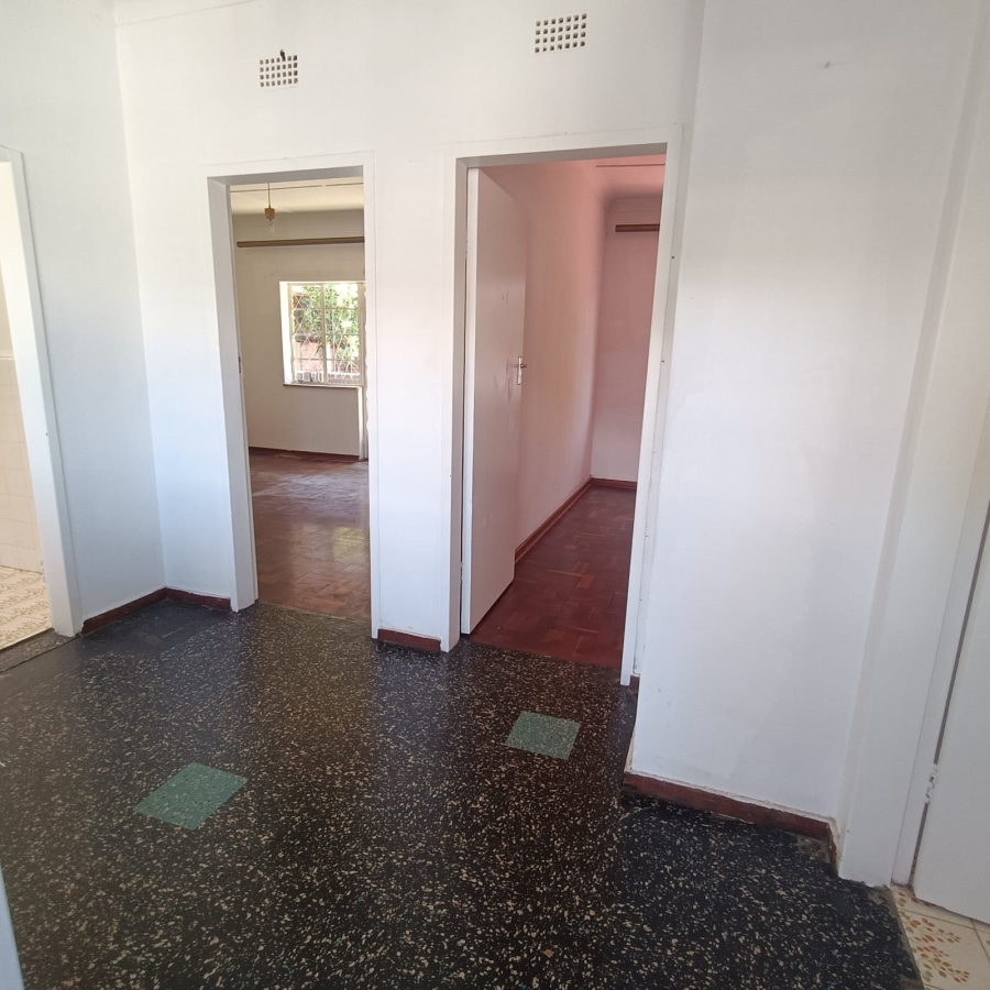 To Let 1 Bedroom Property for Rent in Emmarentia Gauteng